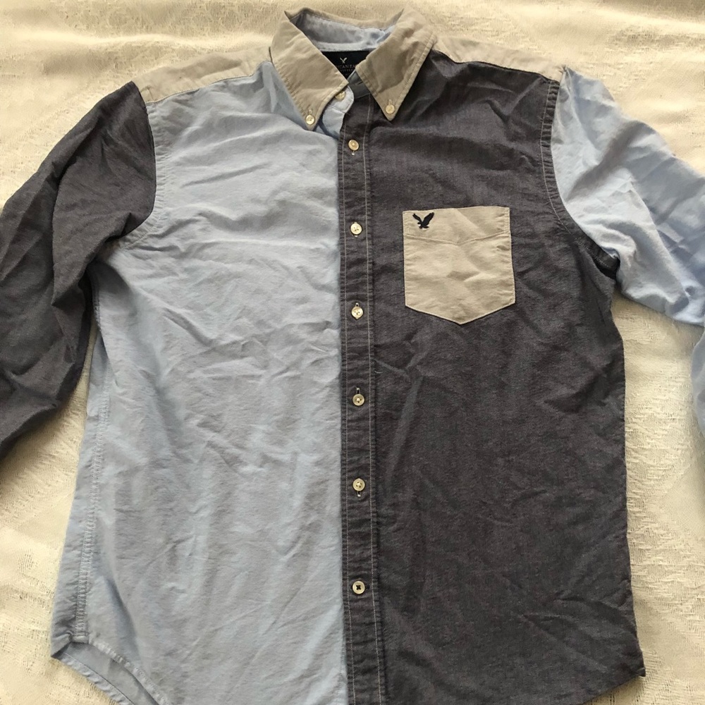 American Eagle Classic Button Down Shirt